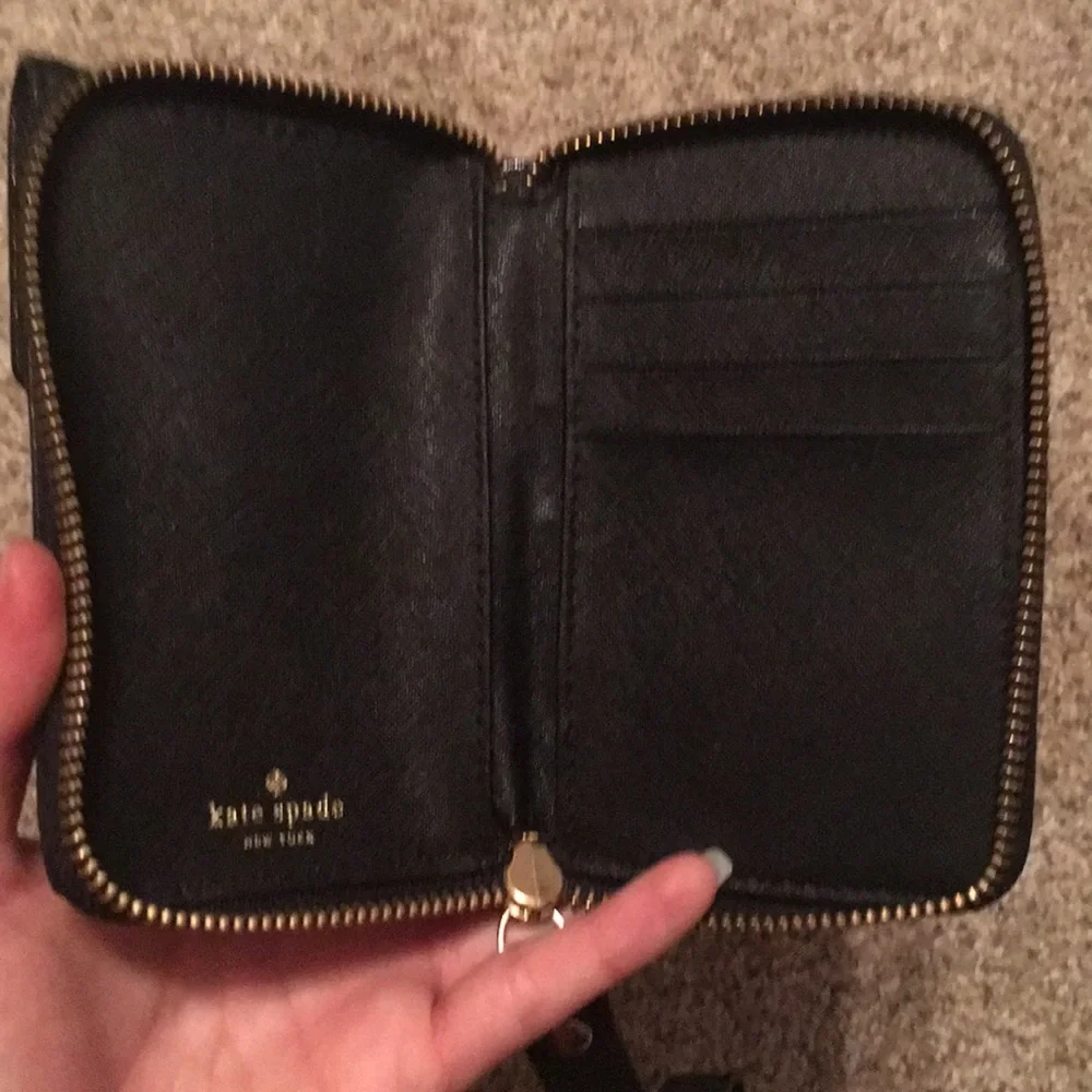 💖 Kate Spade Kirstie‎ Newbury Lane wristlet